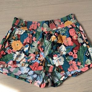 Adorable Zara floral shorts